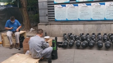 疊片污水處理器，正在裝配